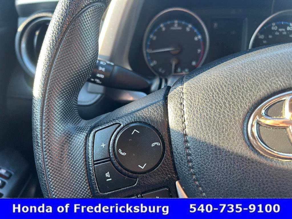 Used 2017 Toyota RAV4 LE image 18