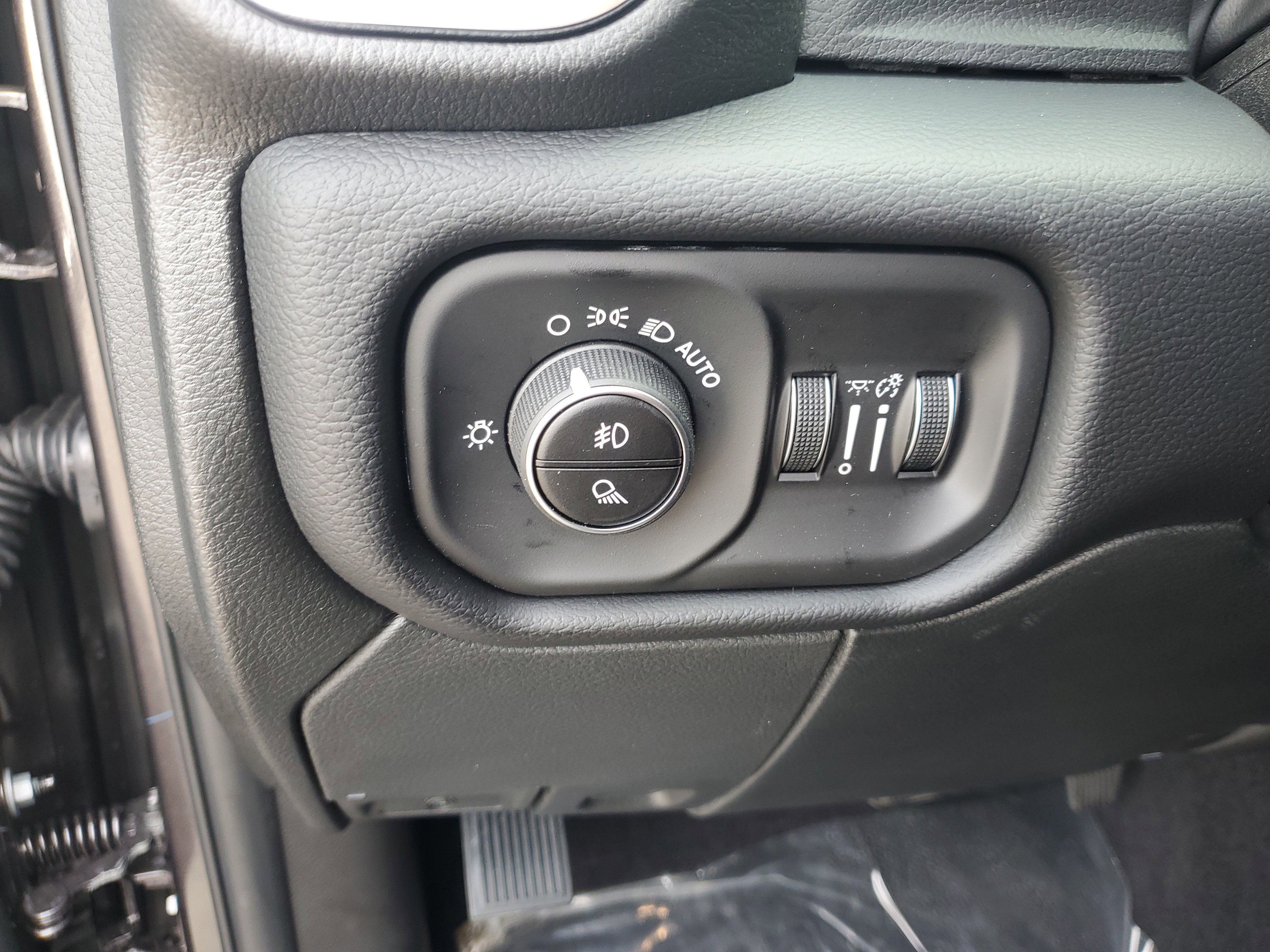 New 2026 RAM 3500 Laramie w/ Night Edition AWD/4WD image 19