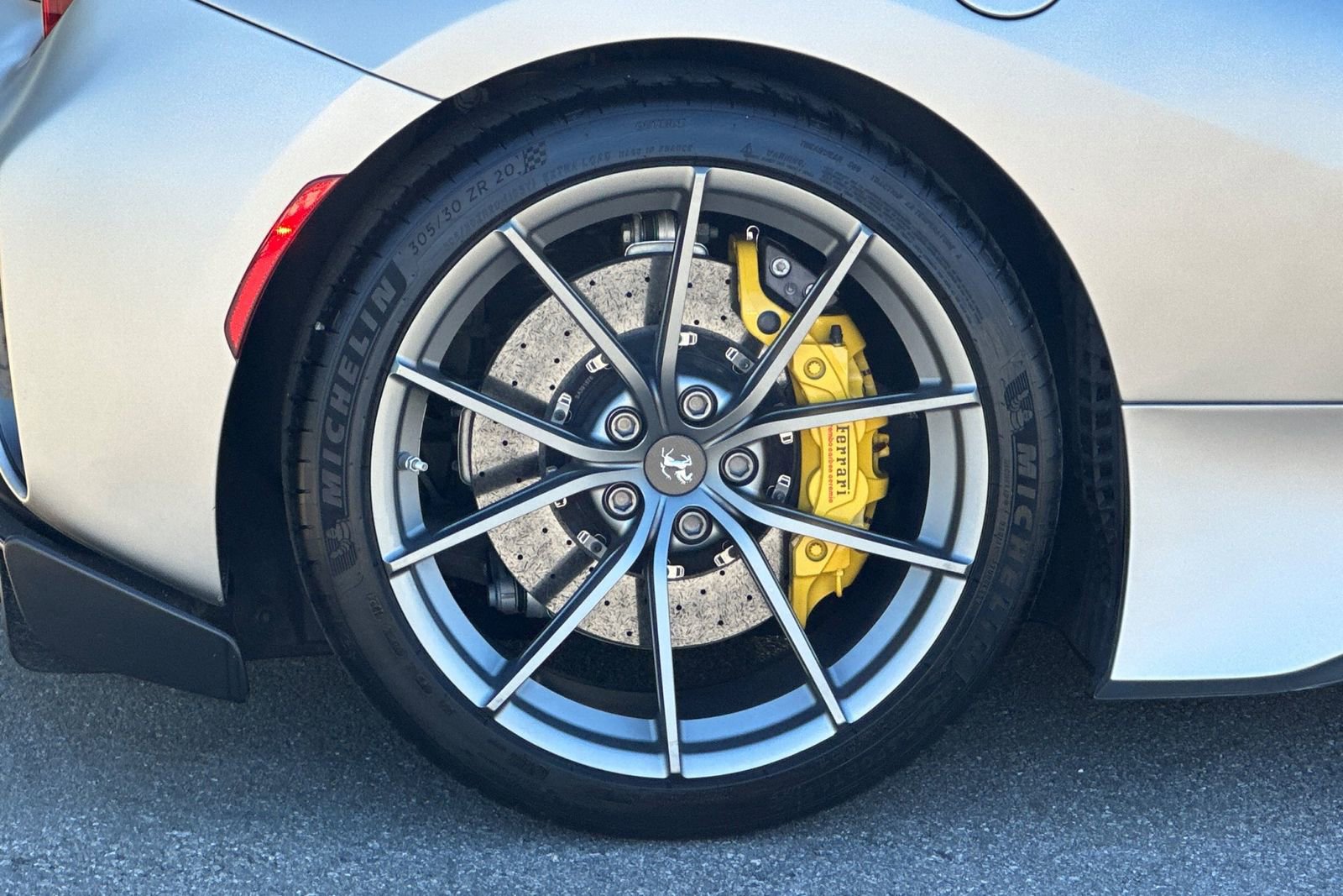 Used 2020 Ferrari 488 Pista Base image 42