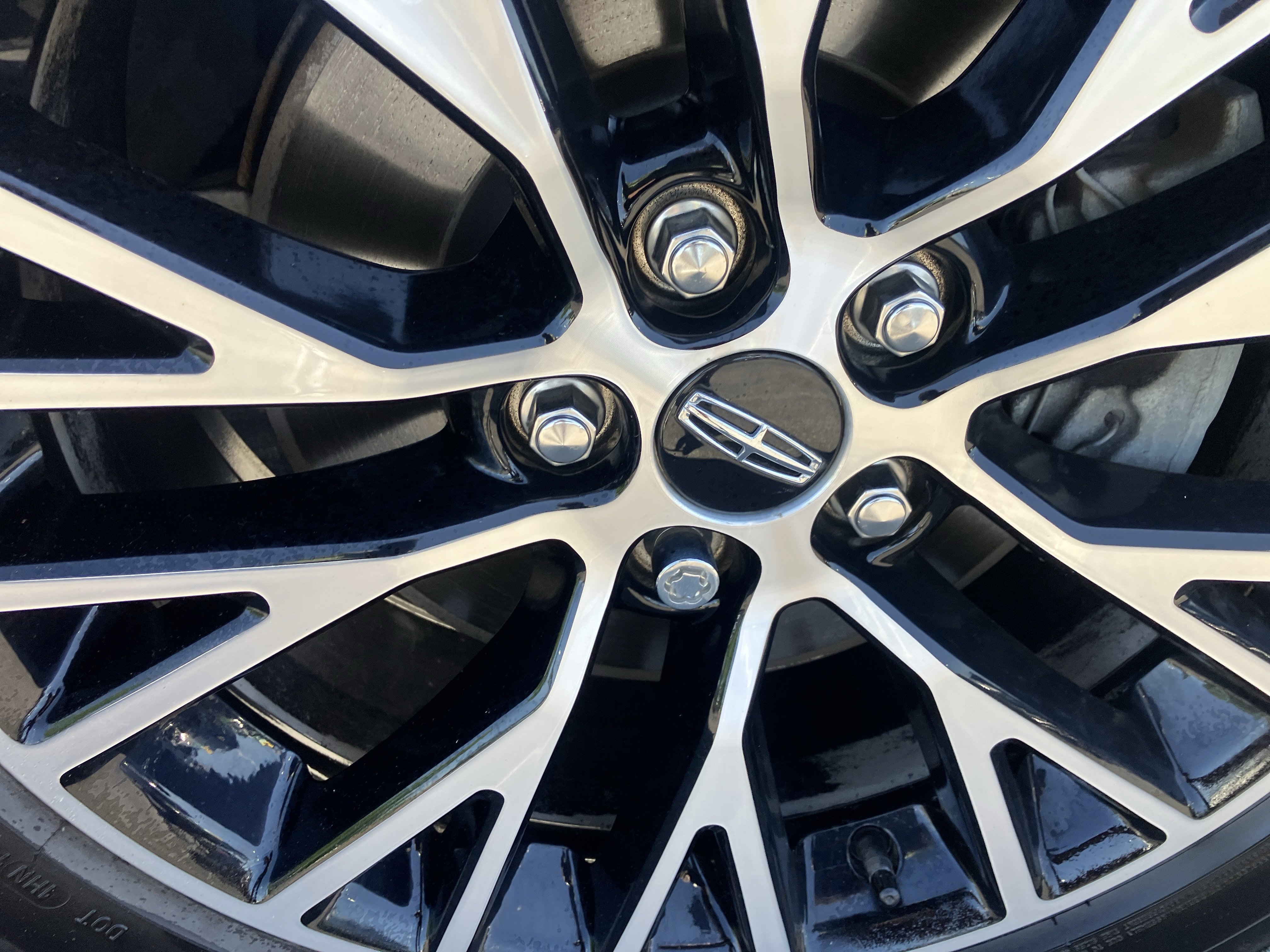 Used 2023 Lincoln Corsair AWD w/ Equipment Group 101A image 9