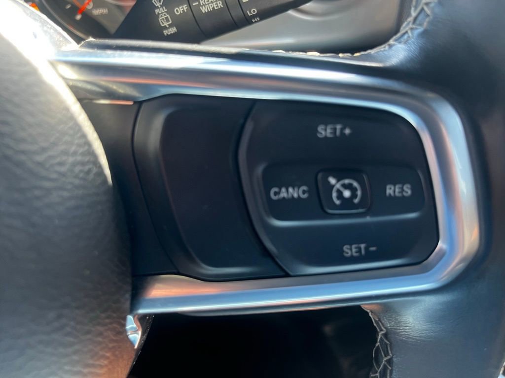 Used 2020 Jeep Wrangler Unlimited Sahara image 14