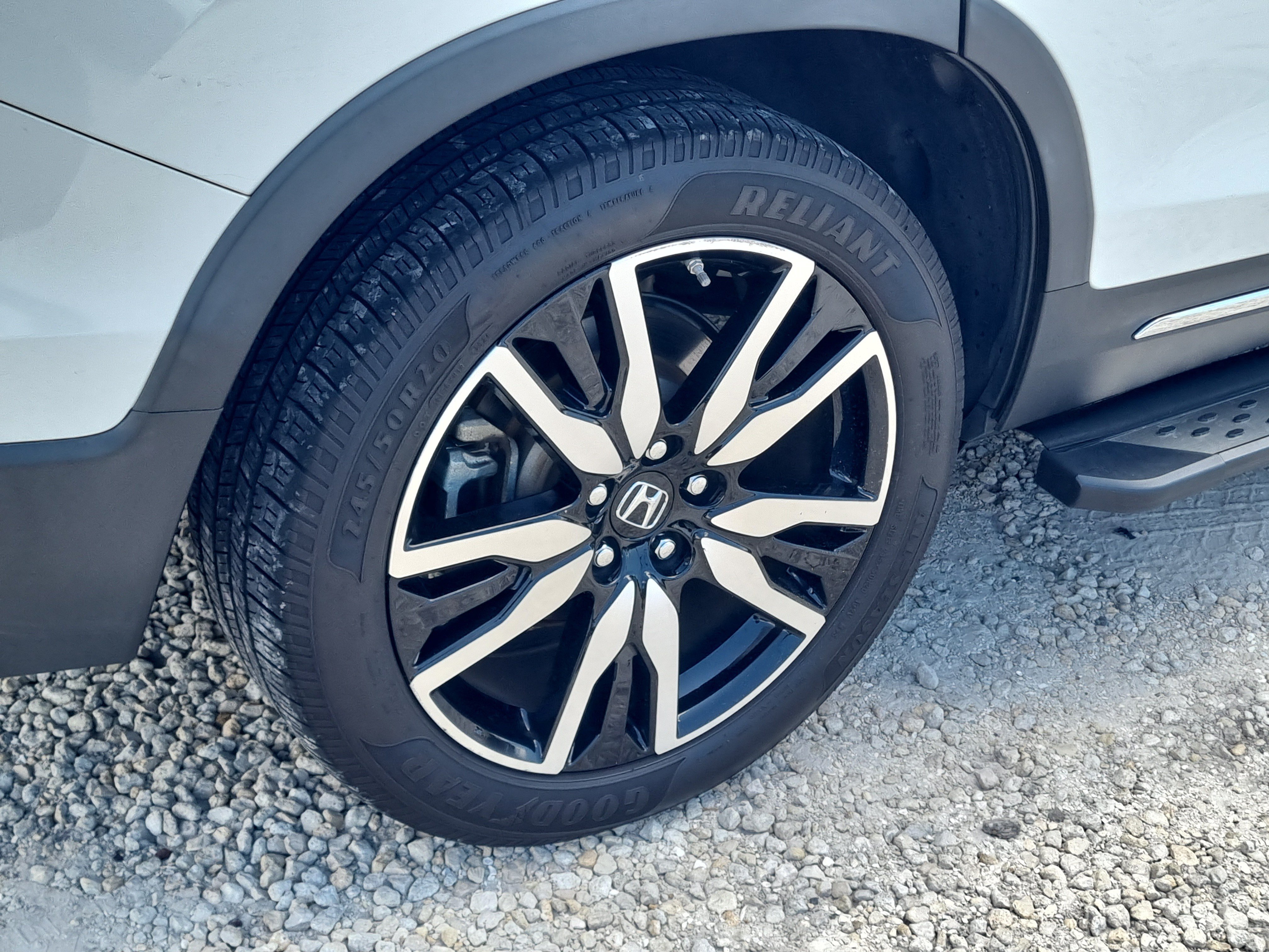 Used 2020 Honda Pilot Touring image 7