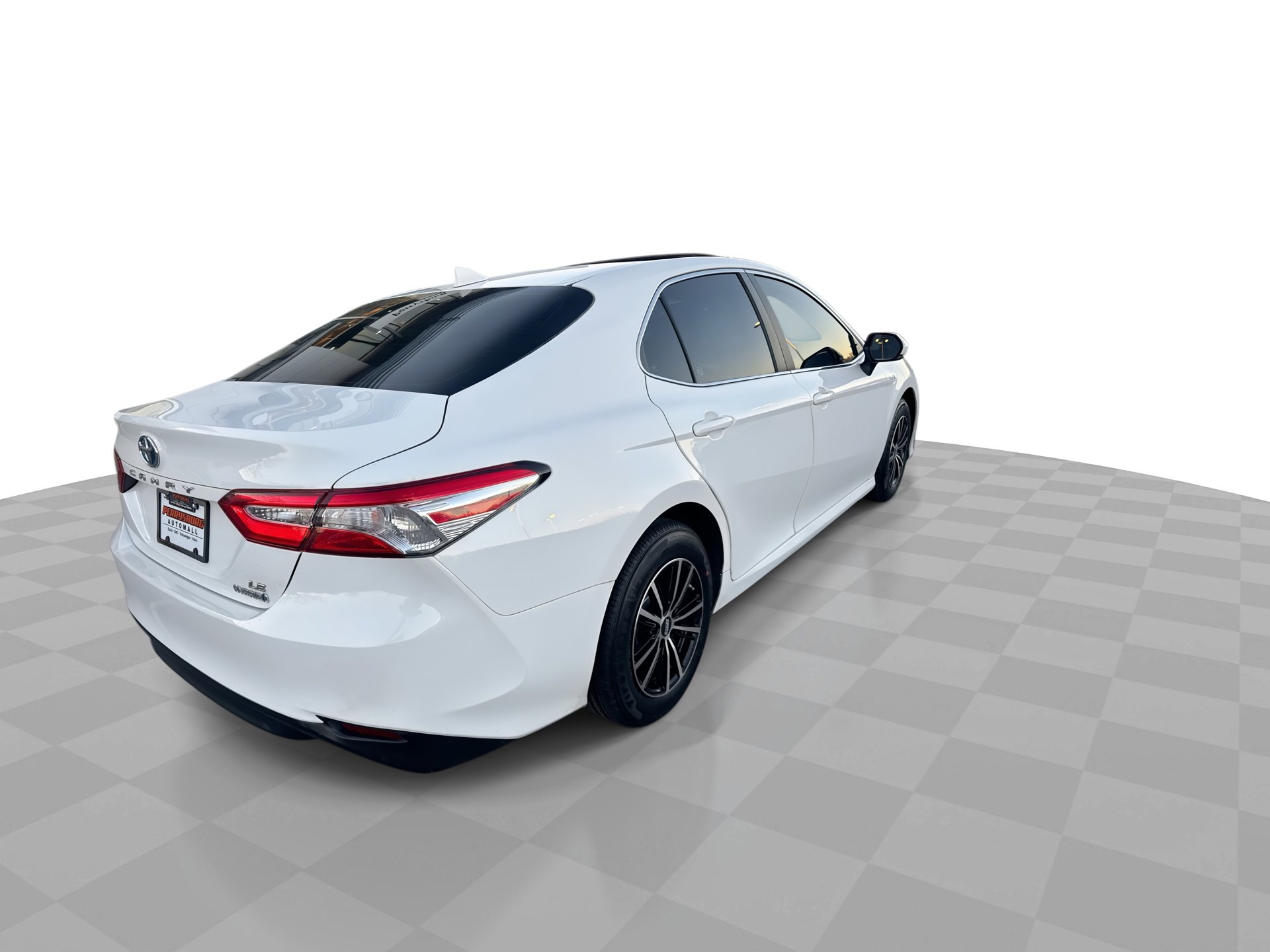 Used 2020 Toyota Camry LE image 8