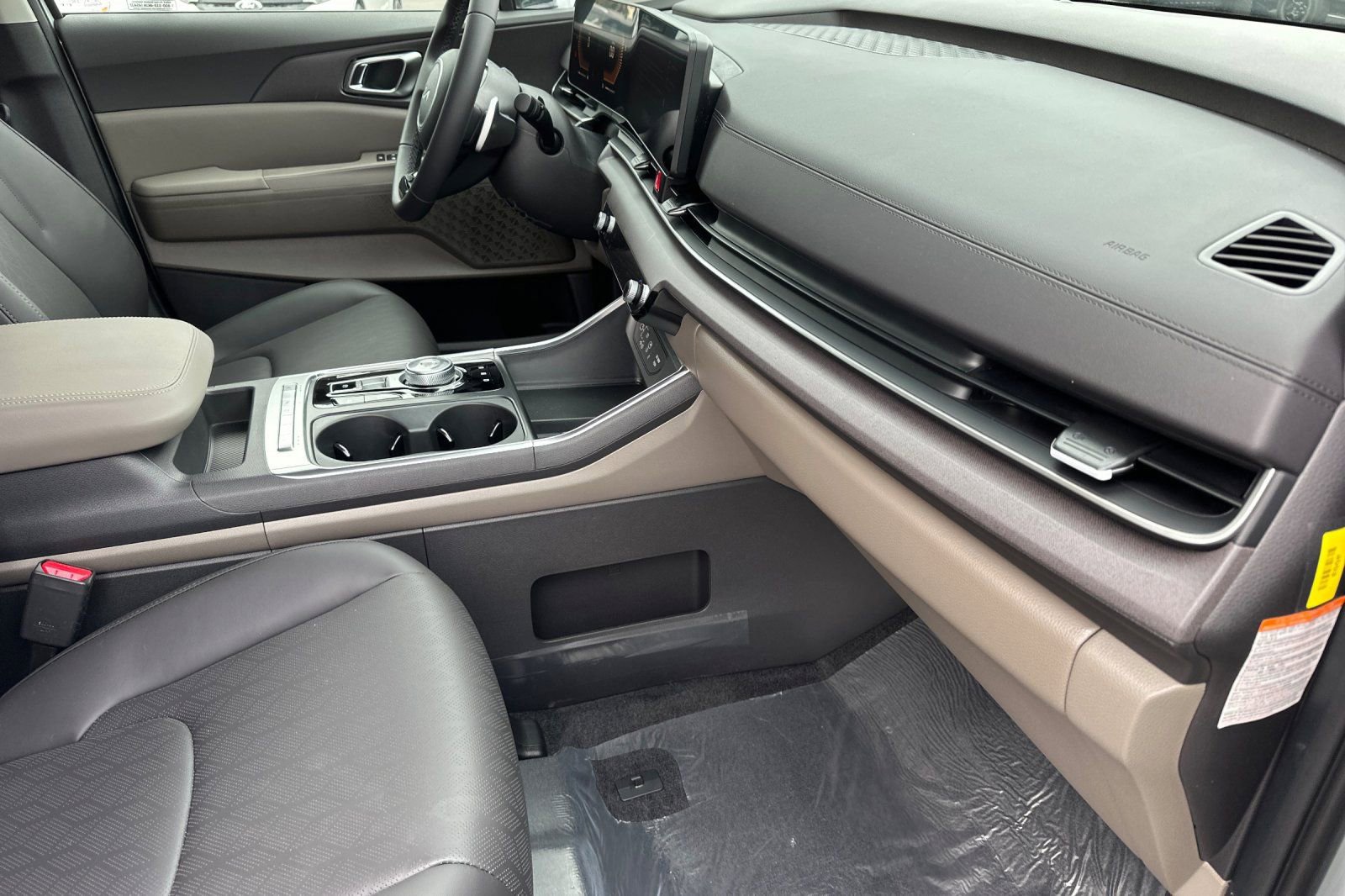 New 2026 Kia Carnival EX FWD image 17