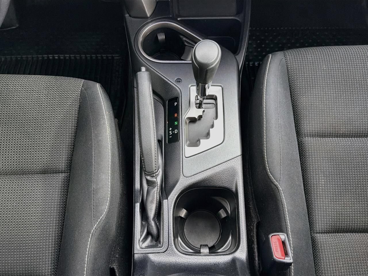 Used 2017 Toyota RAV4 XLE AWD/4WD image 18
