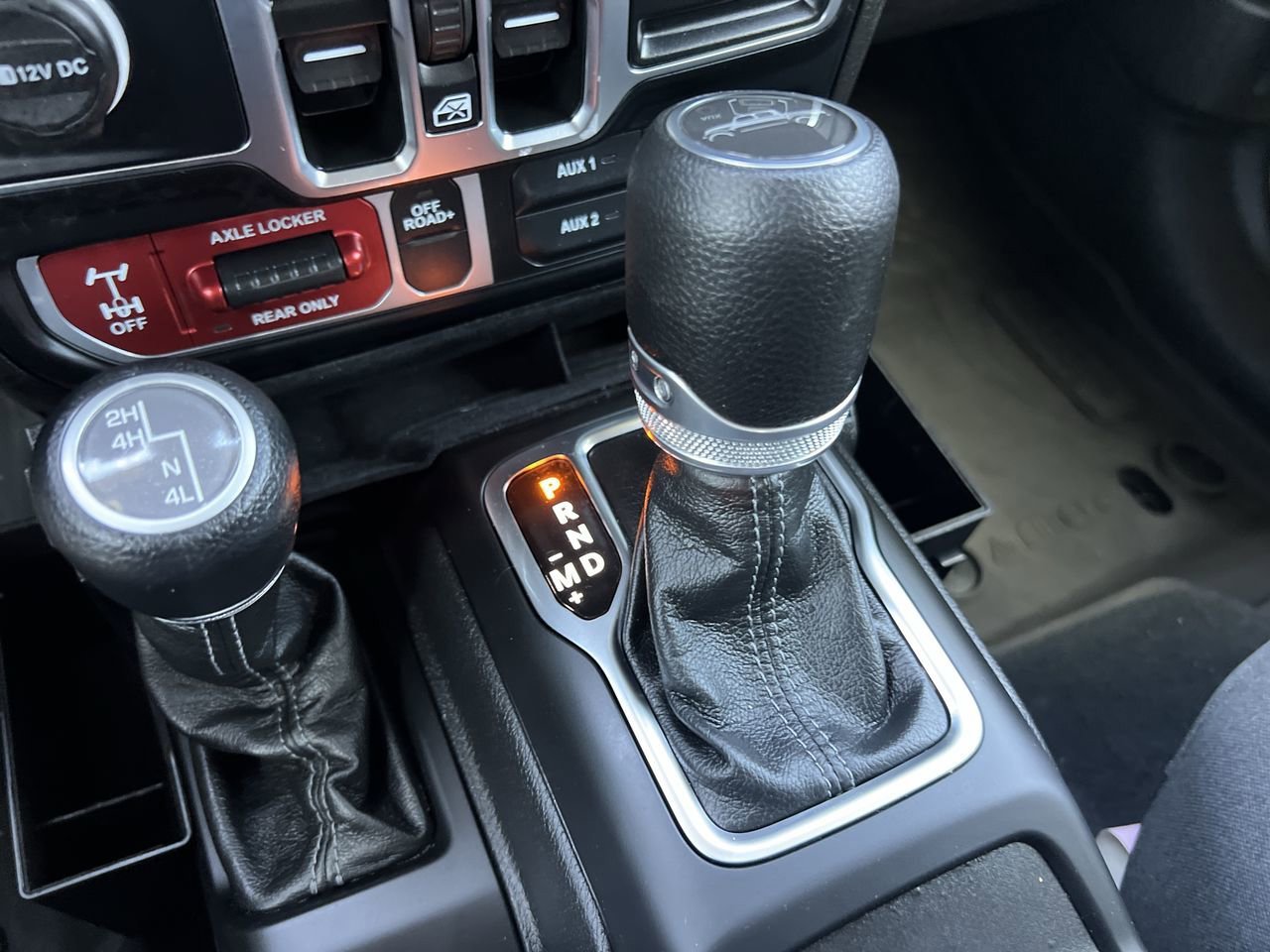 Used 2024 Jeep Gladiator Sport AWD/4WD image 25