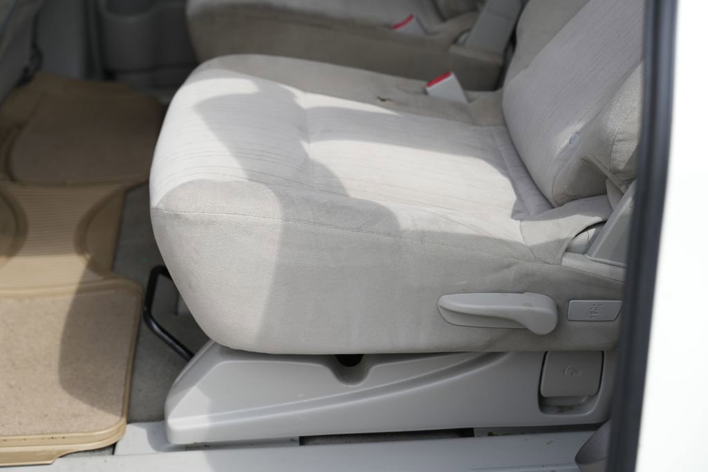 Used 2016 Nissan Quest SV FWD image 23