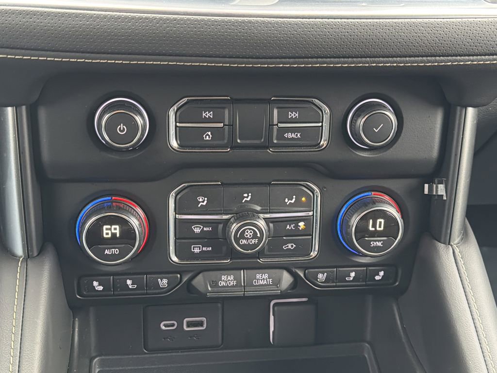Used 2021 Chevrolet Tahoe Premier w/ Premium Package AWD/4WD image 6