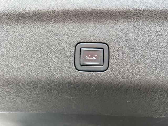 Used 2023 Chevrolet Tahoe LT image 8