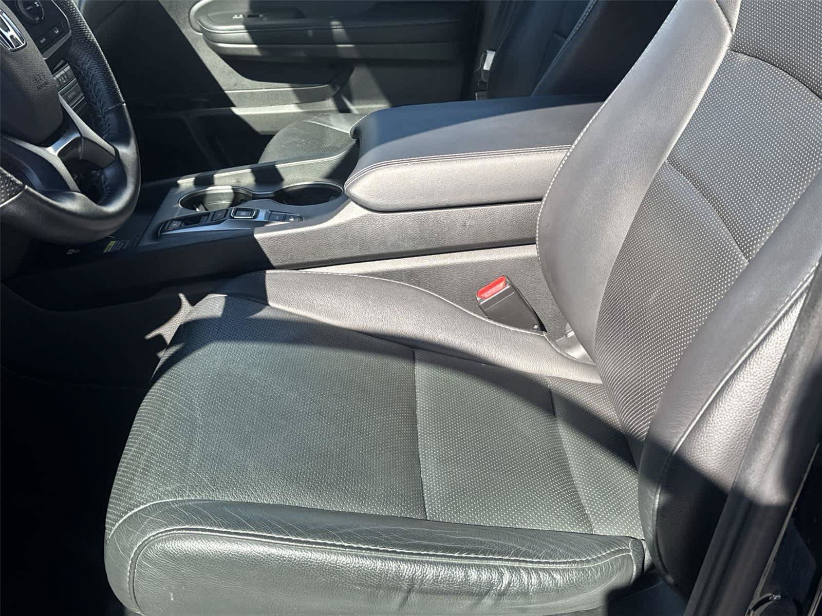 Used 2024 Honda Passport EX-L image 11