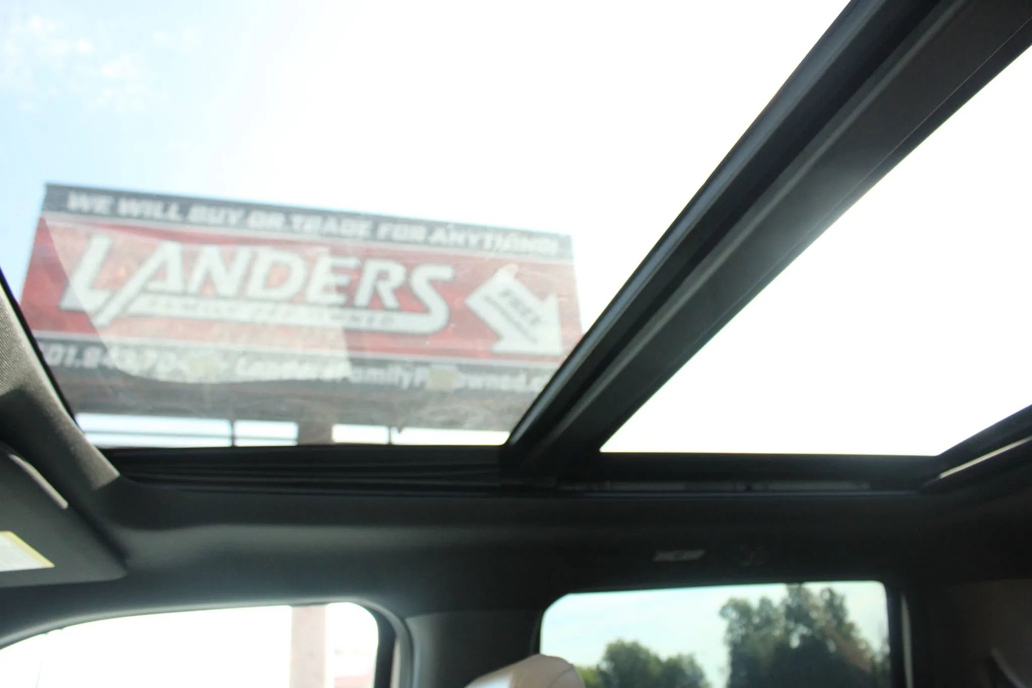 Used 2022 Ford F150 Lariat image 16