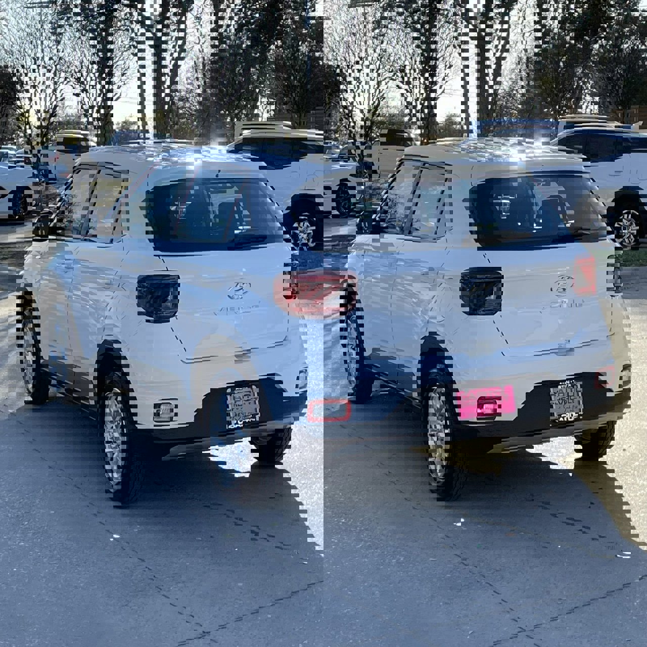 Used 2025 Hyundai Venue SE image 4