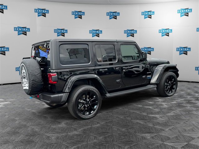 Certified 2022 Jeep Wrangler Unlimited Sahara w/ Cold Weather Group image 6