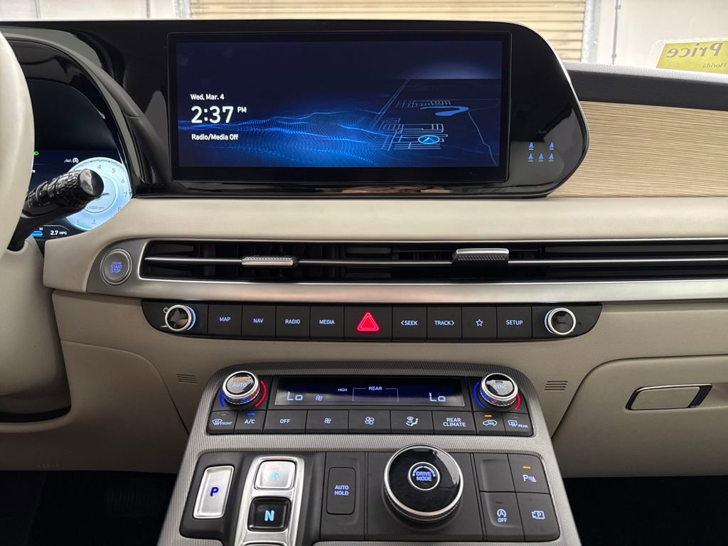 Used 2023 Hyundai Palisade Limited image 19