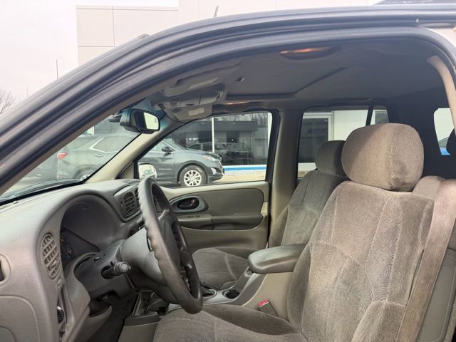 Used 2004 Chevrolet TrailBlazer LS w/ LS Preferred Equipment Group image 6
