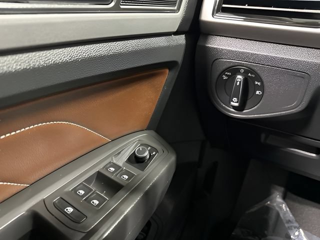 Used 2023 Volkswagen Atlas SE AWD/4WD image 15