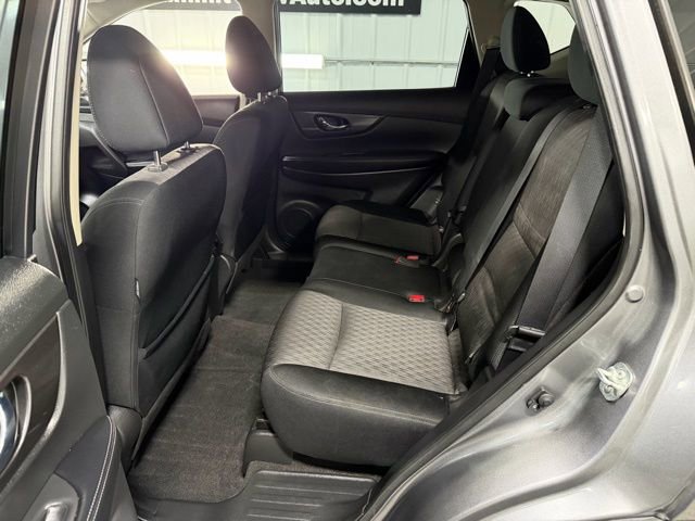 Used 2020 Nissan Rogue SV w/ Premium Package image 12