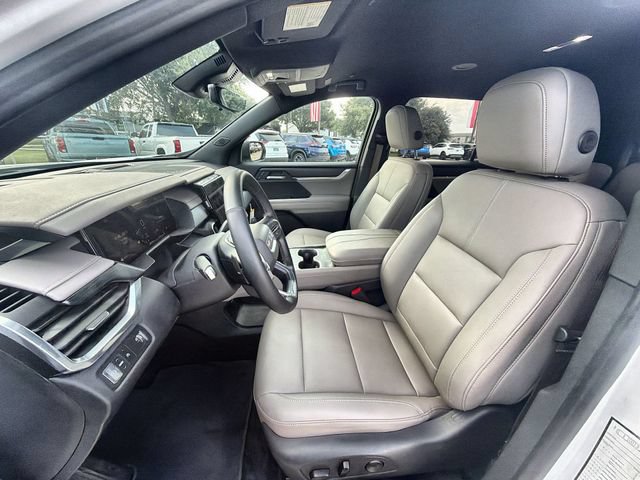 Certified 2026 GMC Acadia Elevation w/ Elevation Premium Package FWD image 18