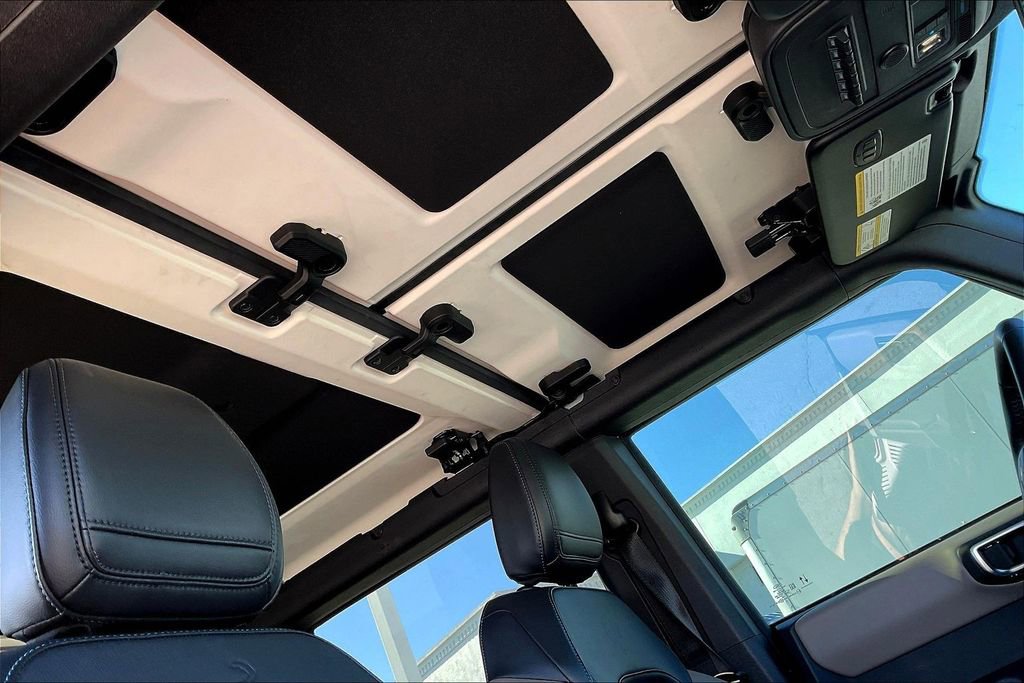 Used 2024 Ford Bronco Wildtrak AWD/4WD image 16