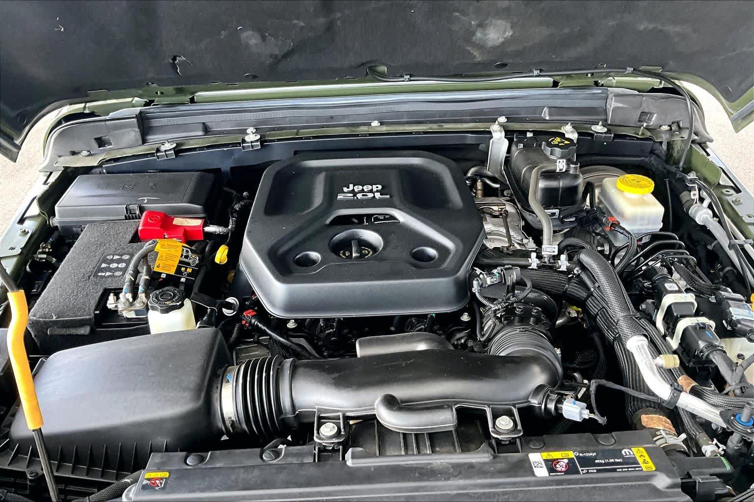 Used 2022 Jeep Wrangler Unlimited Sahara AWD/4WD image 31