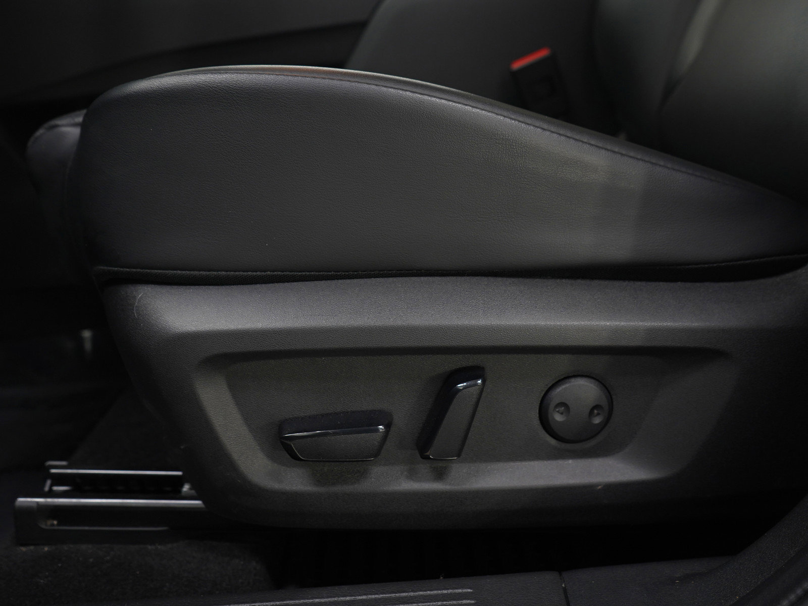 Used 2022 Nissan Rogue SV w/ SV Premium Package image 25