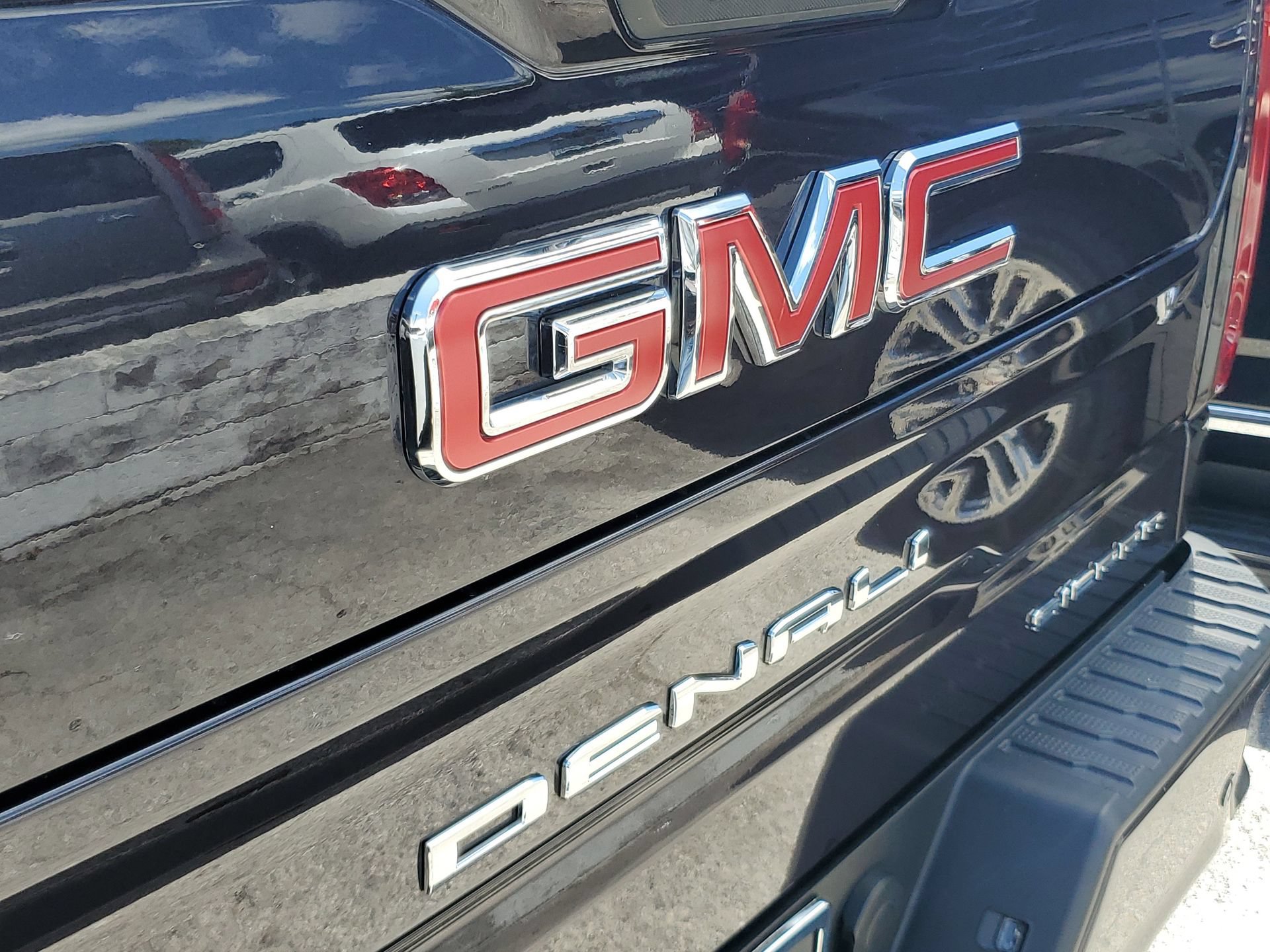 Used 2023 GMC Sierra 1500 Denali w/ Denali Reserve Package AWD/4WD image 6