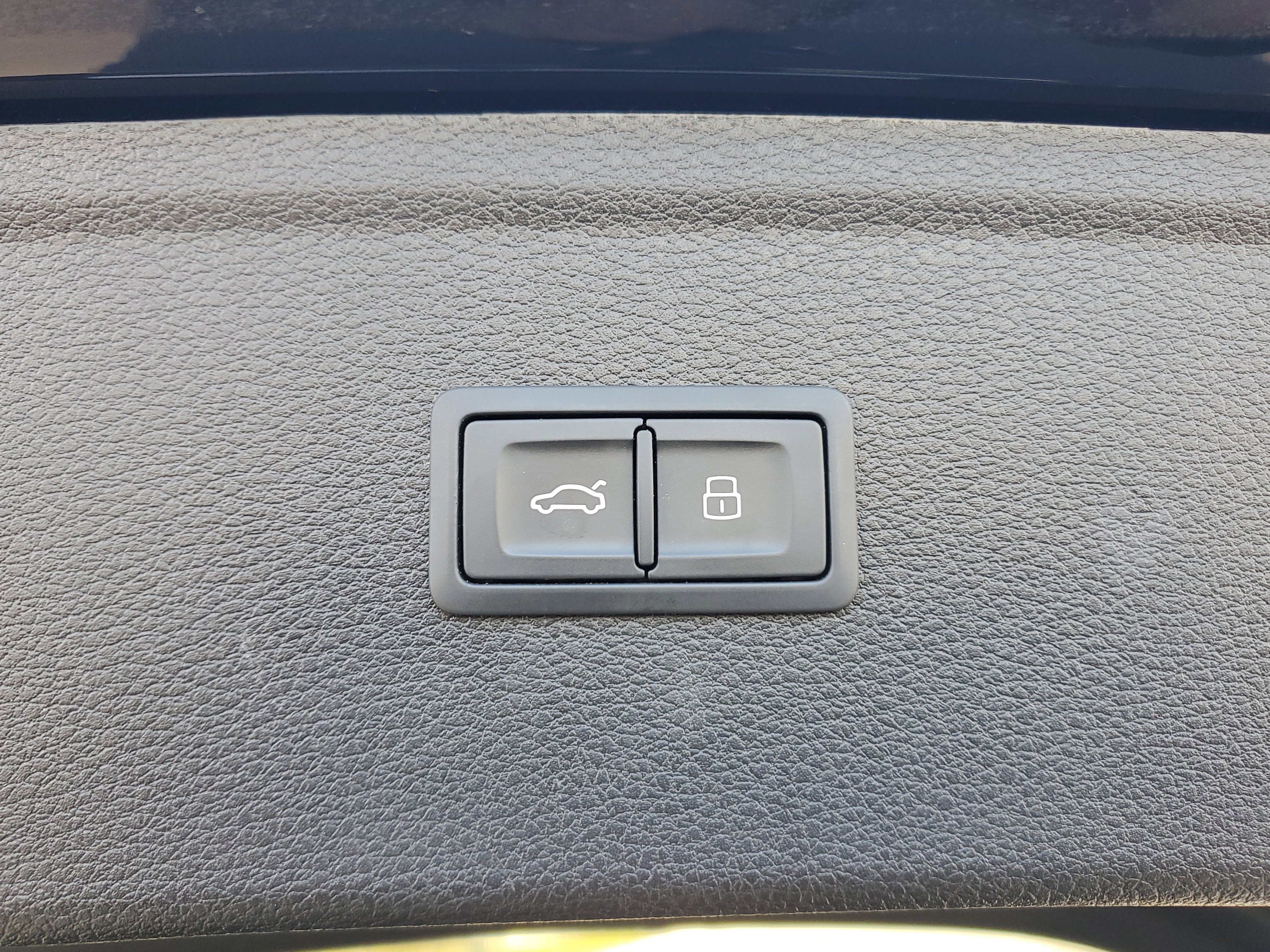 Used 2022 Audi SQ5 Premium Plus w/ Premium Plus Package image 8