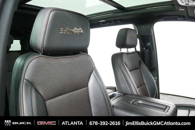 Used 2023 Chevrolet Suburban High Country image 23