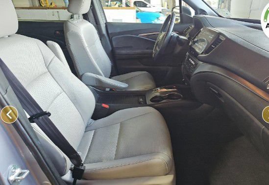 Used 2023 Honda Passport EX-L image 2