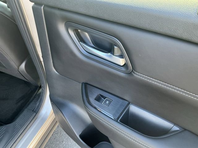 Used 2024 Nissan Rogue SL w/ SL Premium Package image 25