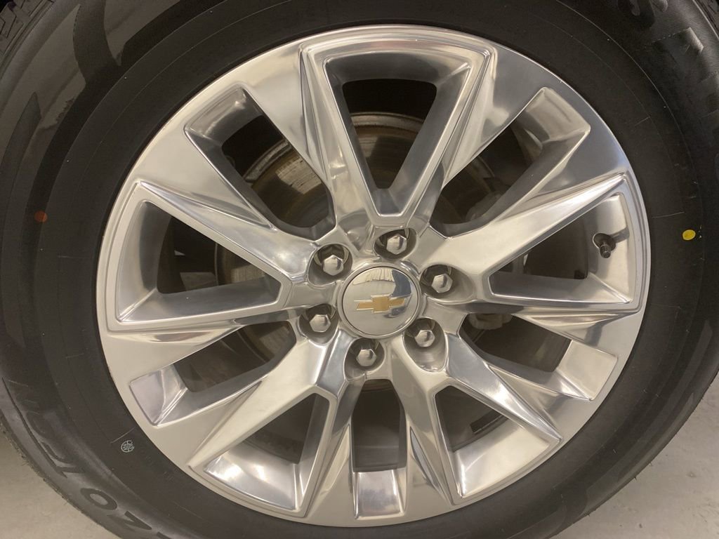 Used 2024 Chevrolet Suburban Premier image 26