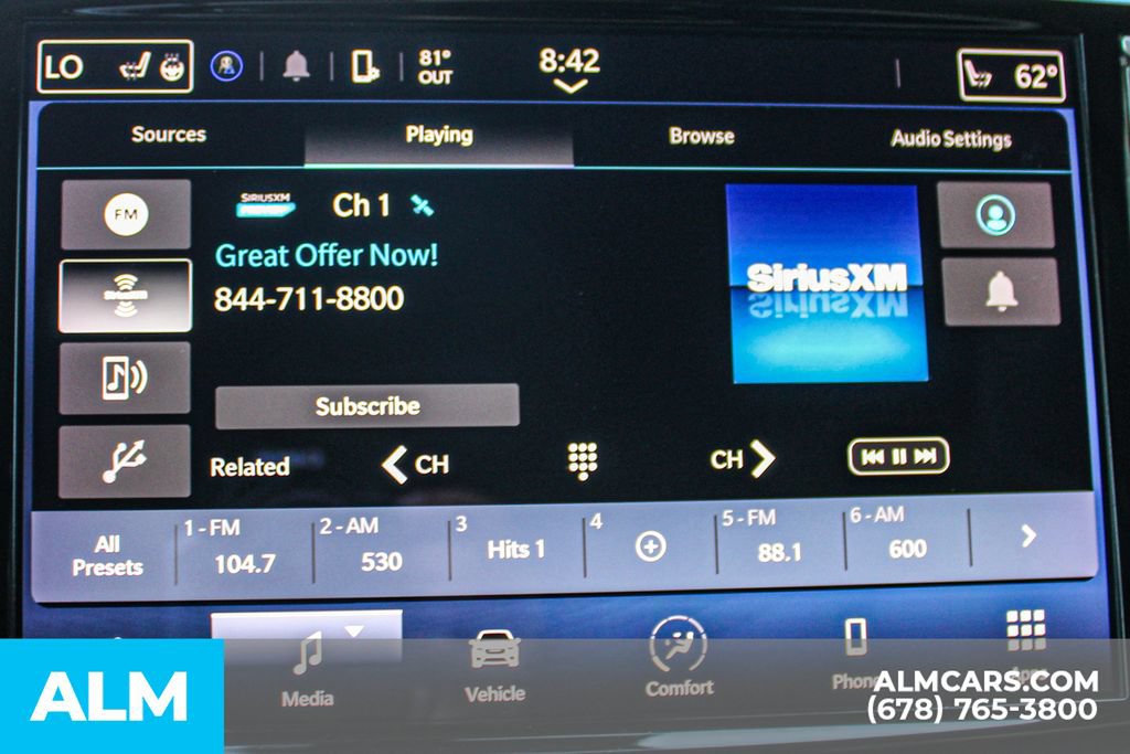 Used 2023 Chrysler Pacifica Touring-L FWD image 33