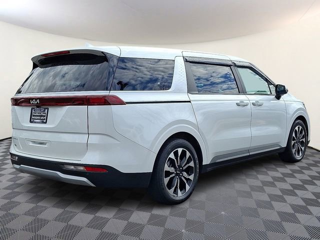 Certified 2024 Kia Carnival EX image 8