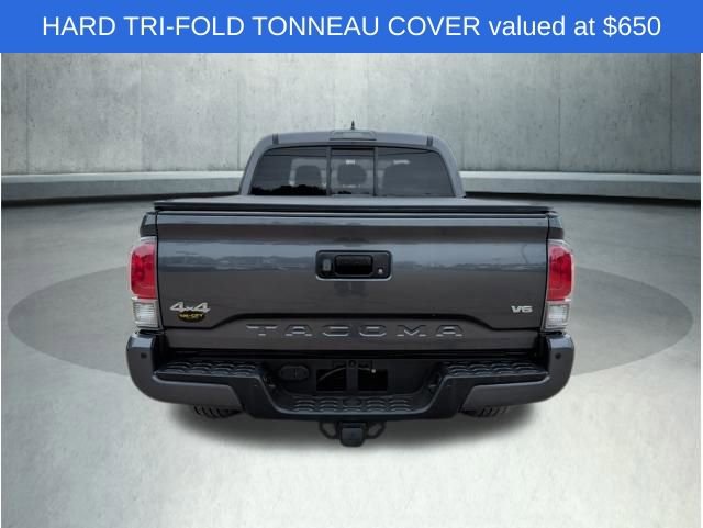 Used 2016 Toyota Tacoma Limited w/ Towing Package image 6