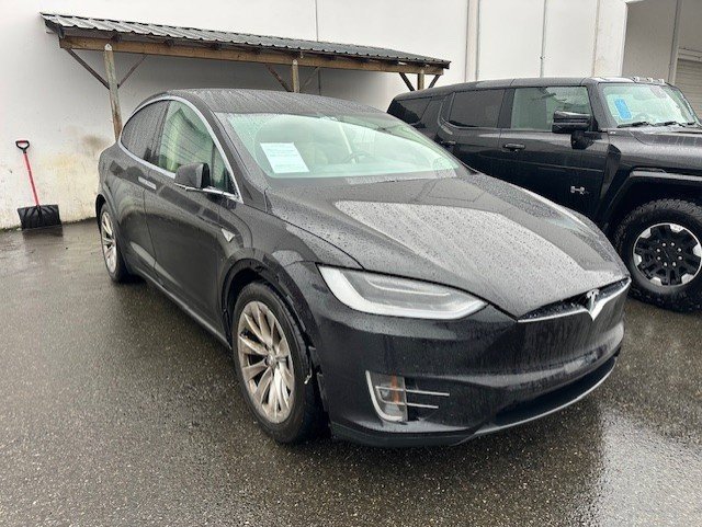 Used 2016 Tesla Model X 75D image 1