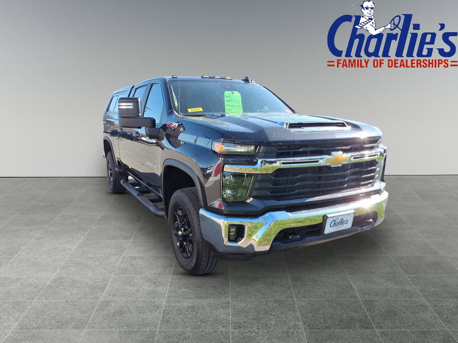 Used 2024 Chevrolet Silverado 2500 LT w/ All Star Edition AWD/4WD image 3