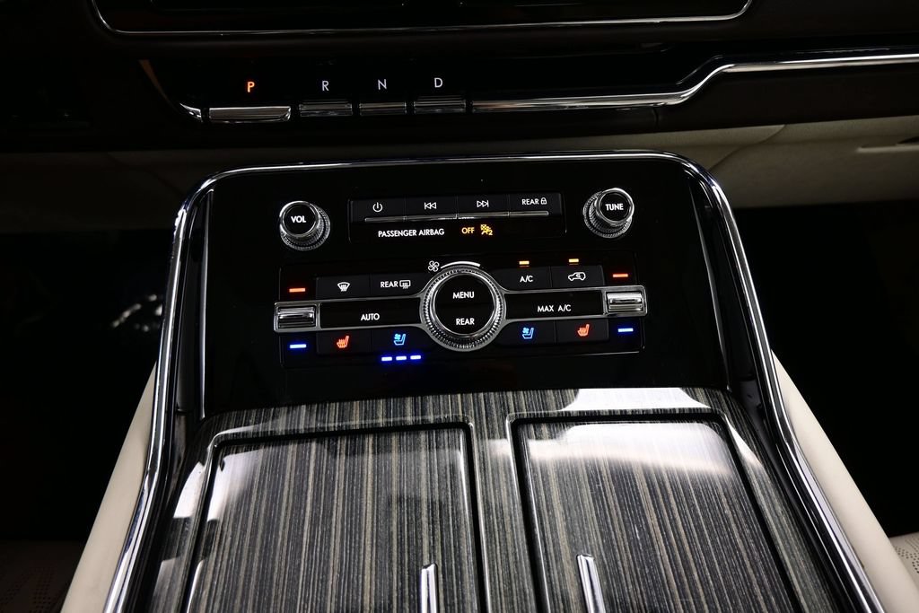Used 2023 Lincoln Navigator L Black Label AWD/4WD image 25