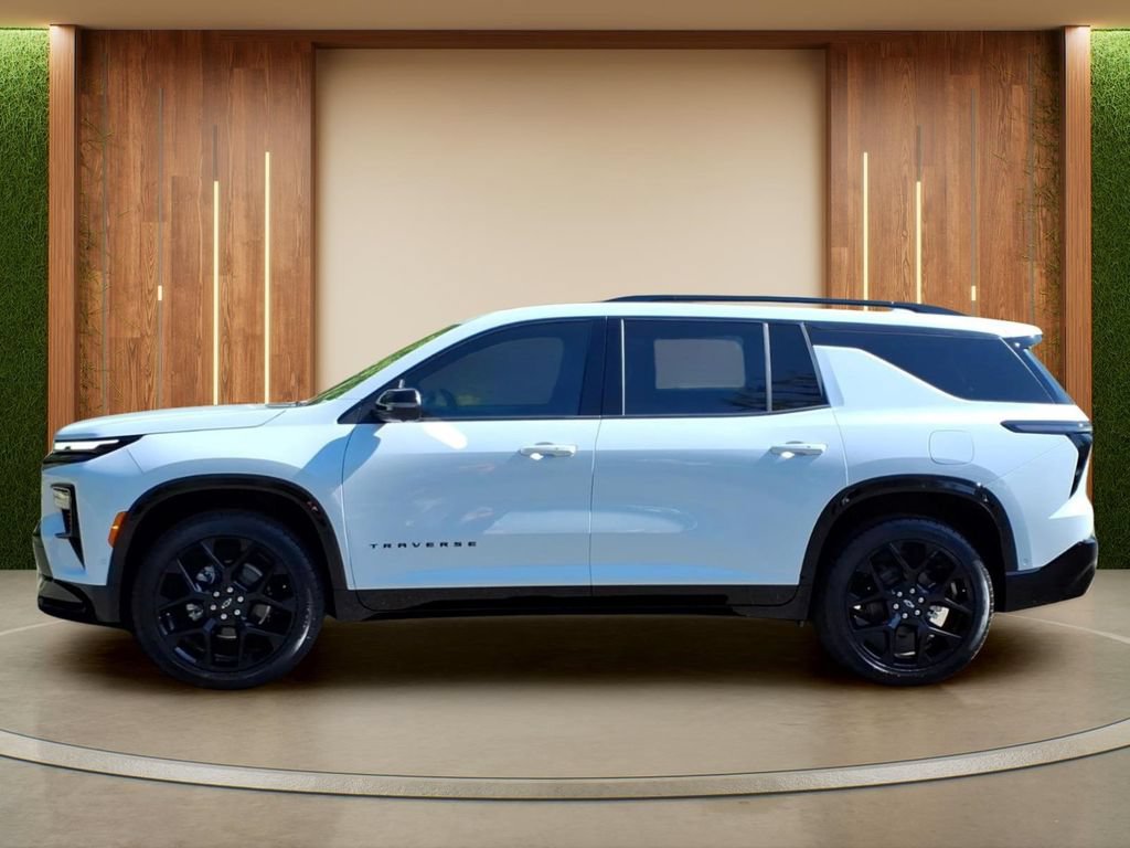 New 2026 Chevrolet Traverse RS w/ LPO, Floor Liner Package FWD image 29