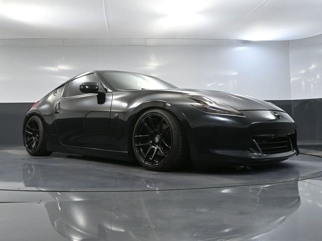 Used 2009 Nissan 370Z Touring RWD image 41