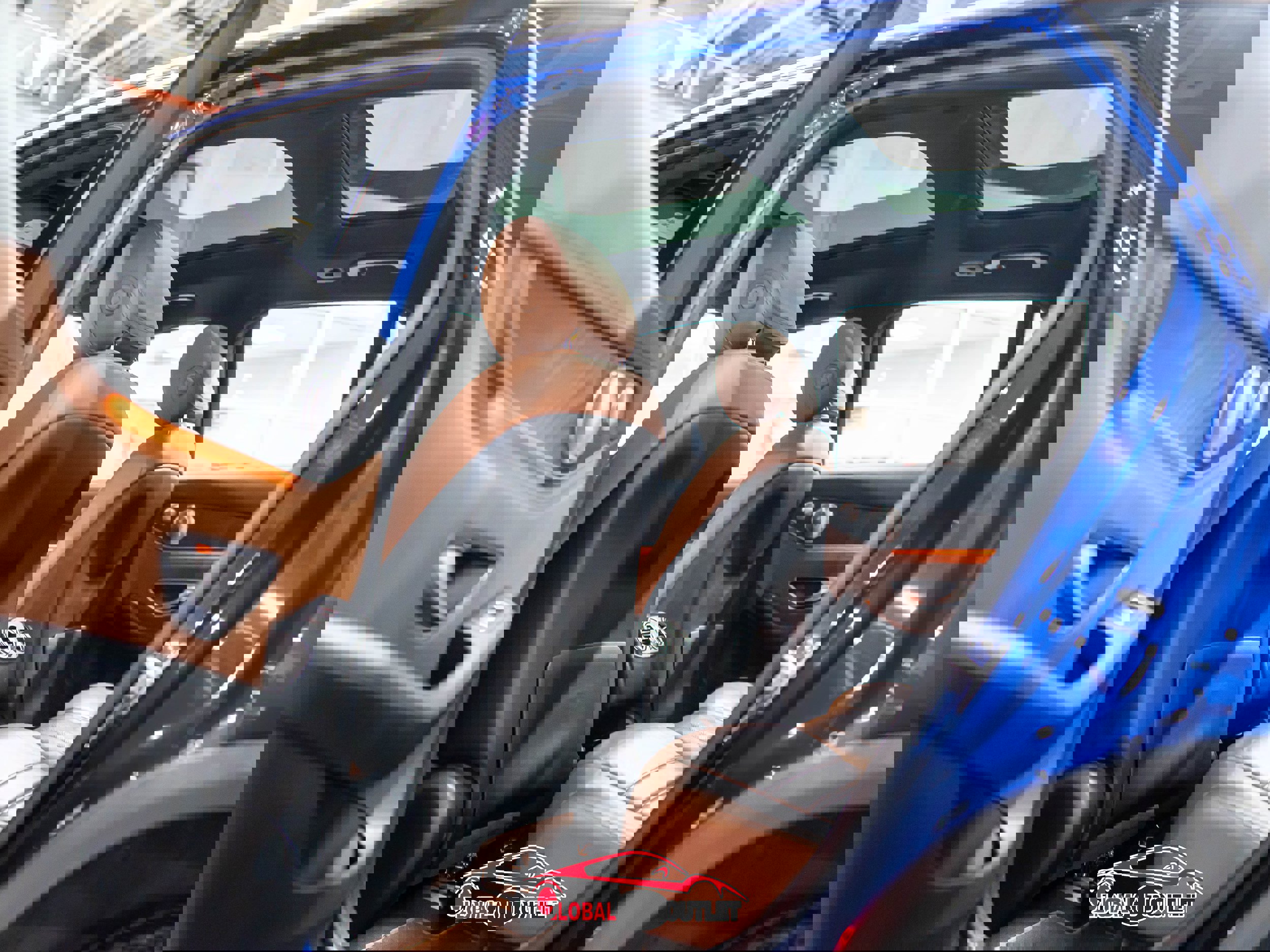 Used 2018 Mercedes-Benz GLC 300 4MATIC w/ Multimedia Package image 21