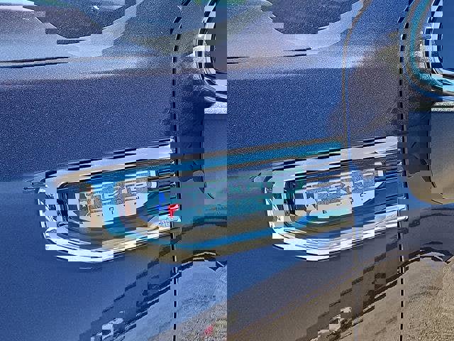 New 2026 GMC Sierra 1500 SLT image 9