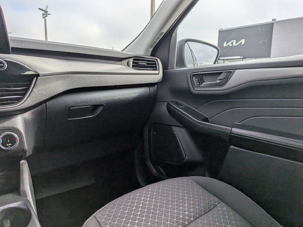 Used 2025 Ford Escape Active AWD/4WD image 14