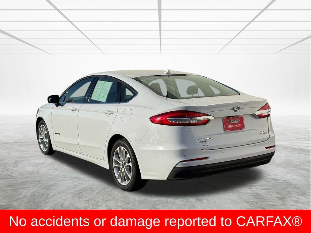 Used 2019 Ford Fusion SE image 4