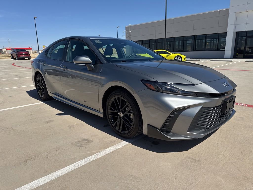 Used 2025 Toyota Camry SE FWD image 6