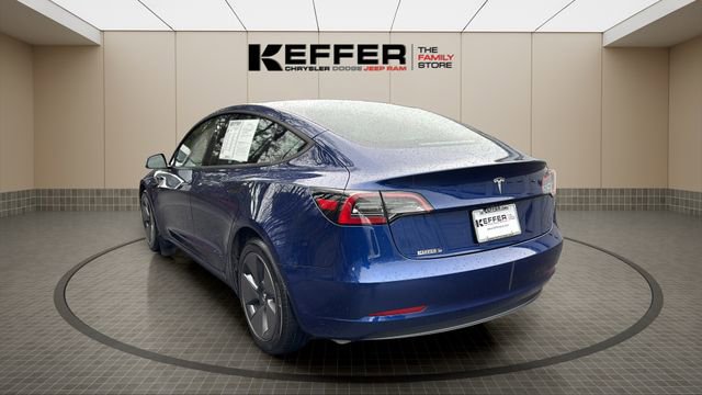 Used 2023 Tesla Model 3 Standard Range image 3