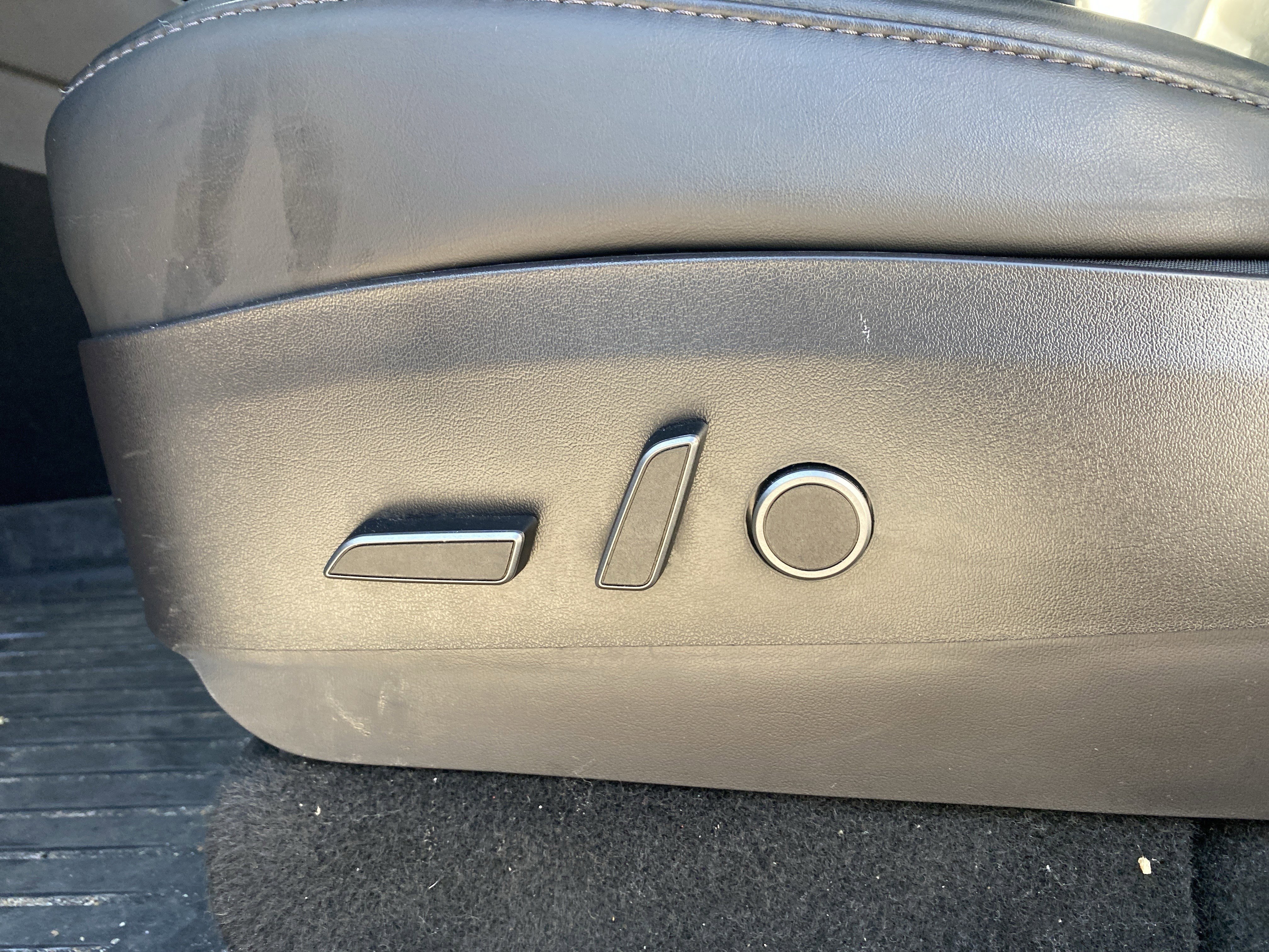 Used 2021 Tesla Model Y Long Range image 42