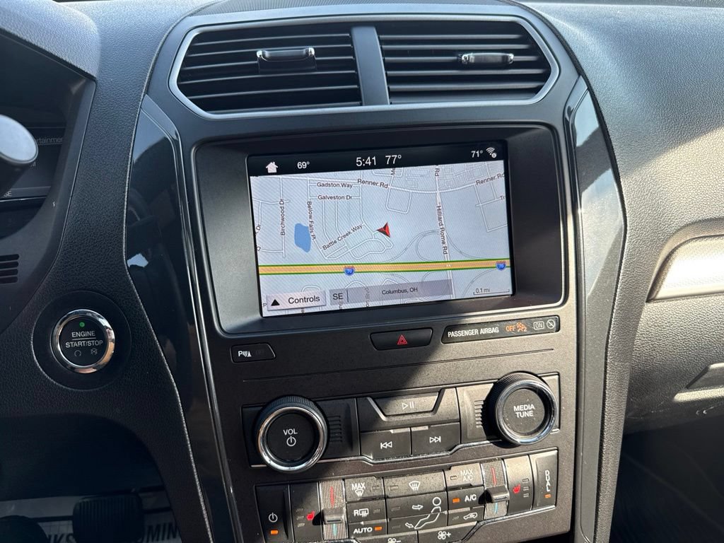 Used 2019 Ford Explorer XLT w/ Equipment Group 202A AWD/4WD image 23