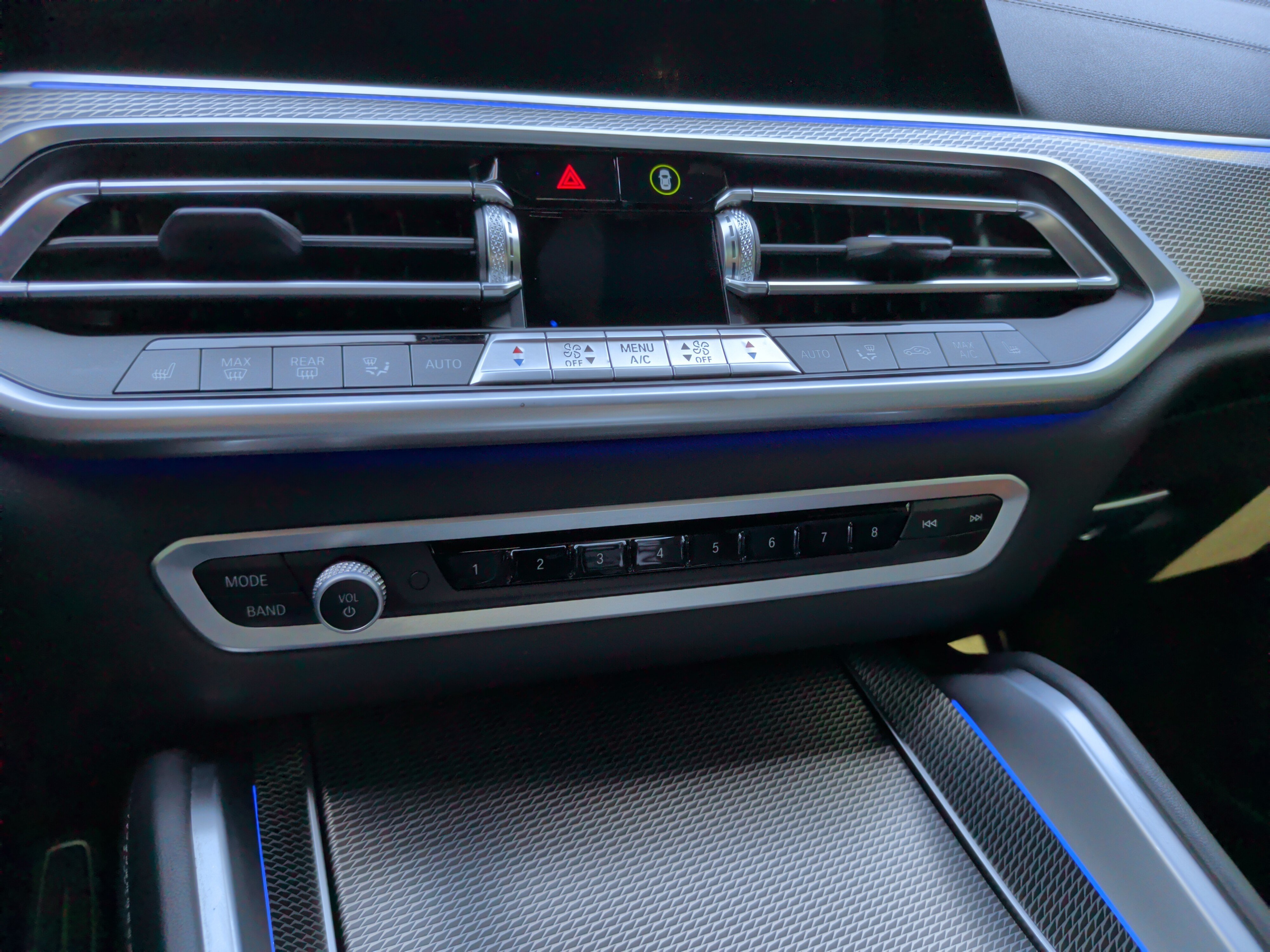 Used 2023 BMW X6 xDrive40i AWD/4WD image 19