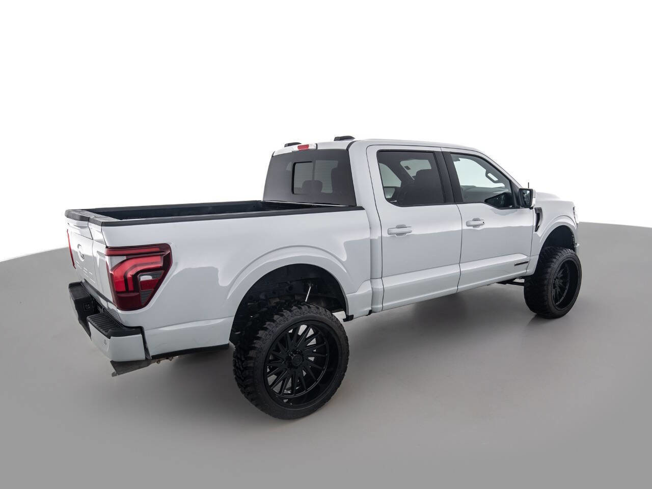 Used 2024 Ford F150 Lariat w/ Bed Utility Package AWD/4WD image 5