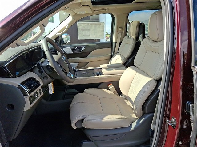 New 2024 Lincoln Navigator L Reserve image 6